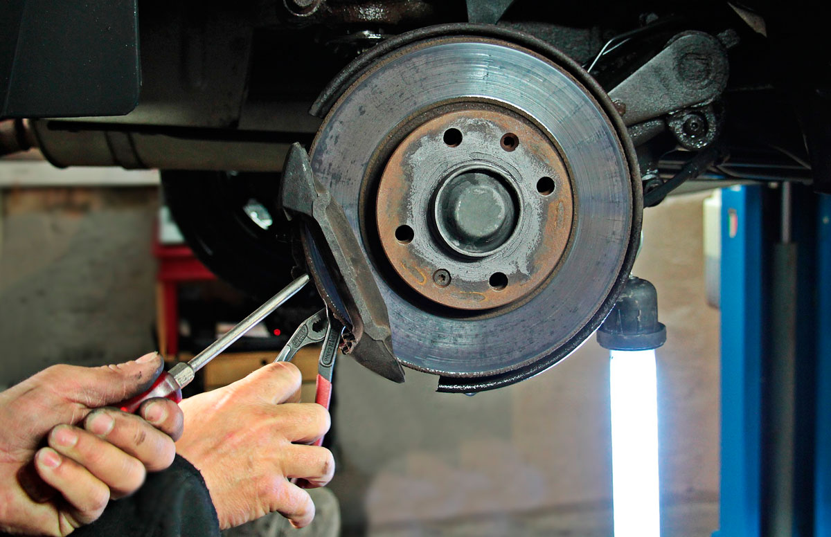 auto-repair-1954636_1920